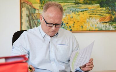 Iemand ontslaan met vast contract